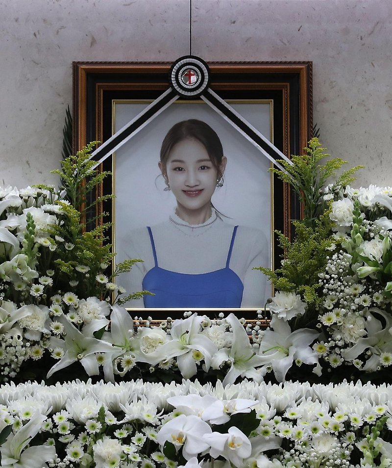 허각, 故 박보람 빈소 방문
