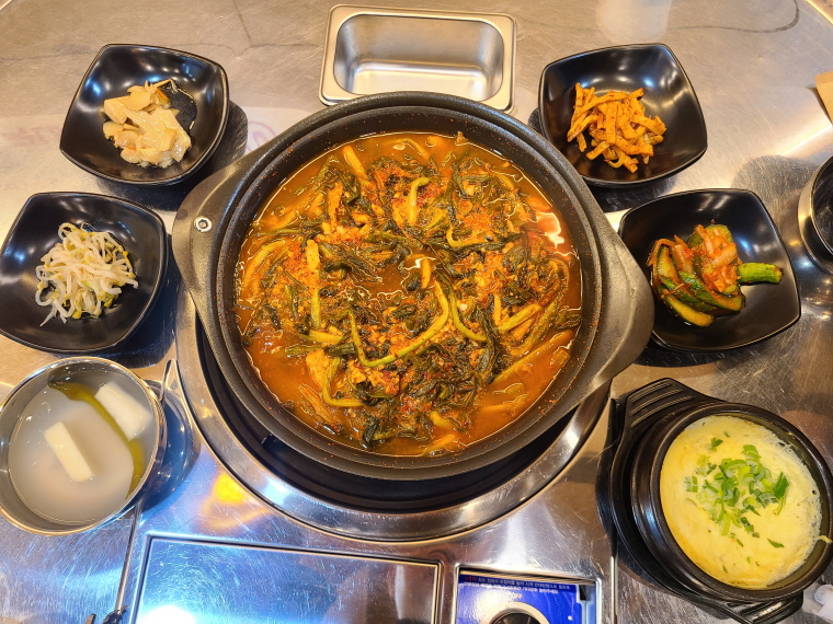 대전 월평동 맛집 맛나숯불직화구이: 파김치 김치전골