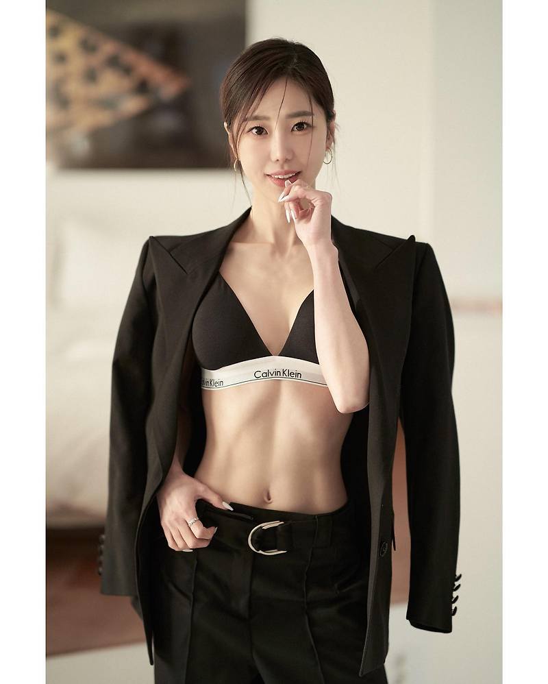 골때녀 김가영 기상캐스터 바디프로필 사진