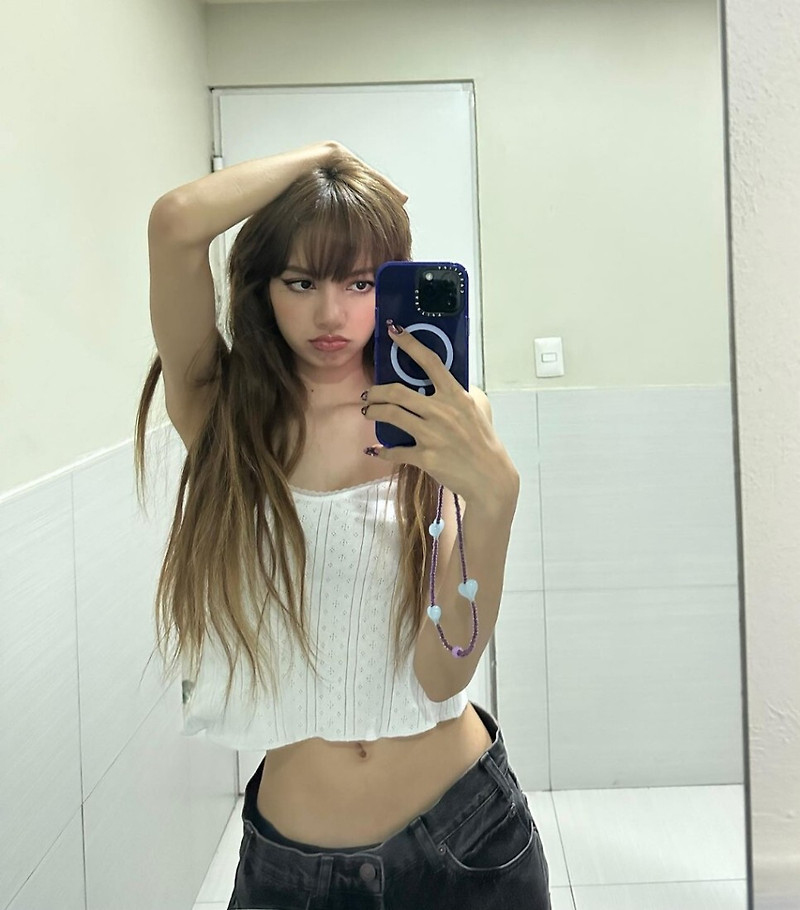 블랙핑크 리사, 