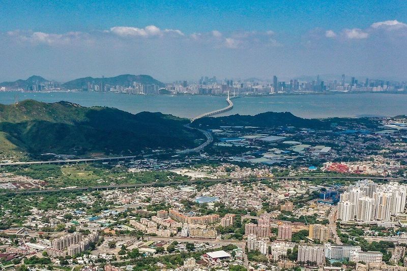 홍콩, 중국 본토 연결 250만 규모 신도시 건설 VIDEO: Proposed Northern Metropolis near mainland China border will be ‘Hong Kong’s most important area’, leader says in policy address