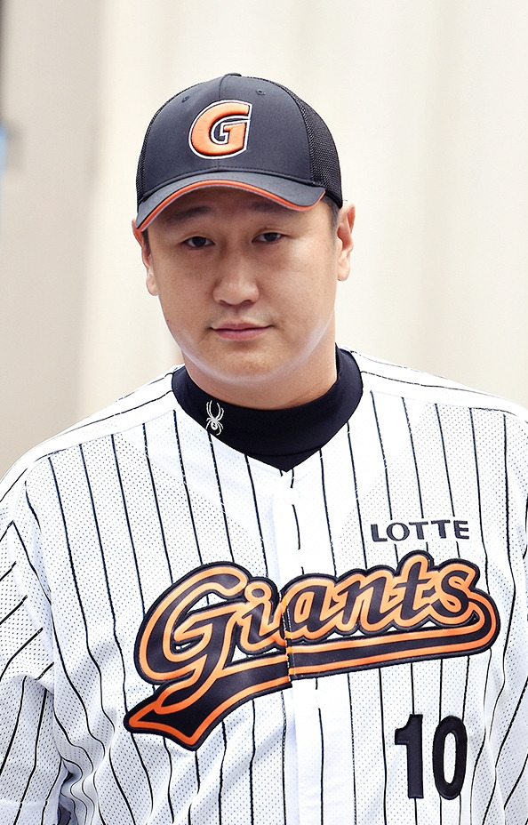 이대호 나이 부인 아내 와이프 결혼 연봉 재산 자녀 가족 고향