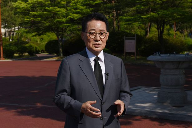 박지원 文, 내 입 봉하려 국정원장 임명 신의 한 수 푸틴 굉장히 어려워질 것 곧 제거될 수도 이재명 당대표 출마 반대? 건더기 빼면 설렁탕에 뭐 남나 빅마우스 임금님 귀는 당나귀 귀