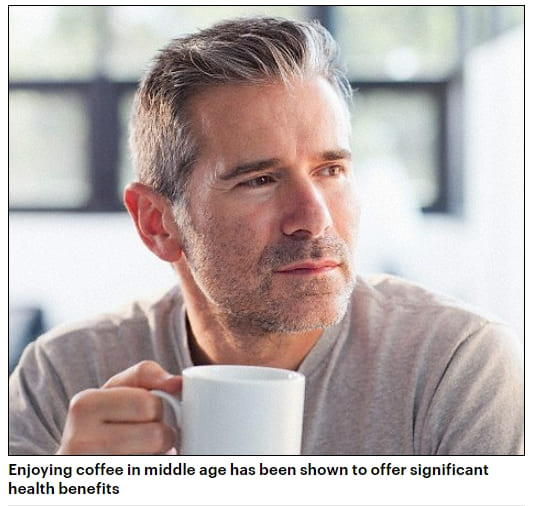 높은 고혈압, 하루 커피 2~3잔 심장병 사망 위험 높아 Drinking two or more cups of coffee each day may DOUBLE risk of heart disease death