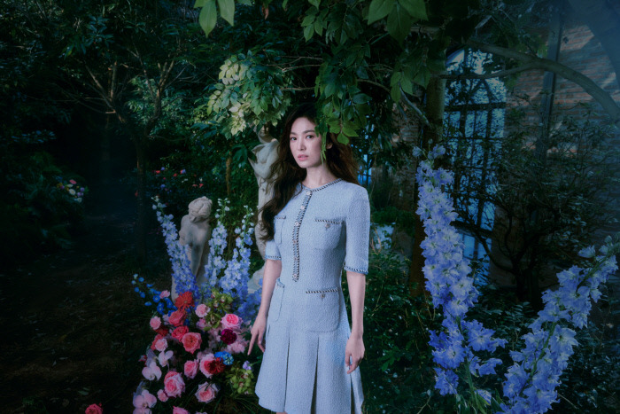 송혜교, 극강의 우아함