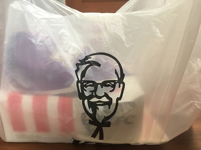 [일본에서 한국 입국] 격리 생활 격리 11일차 - KFC 징거버거 + 치킨 2조각, 격리 해제가 멀지 않았다!