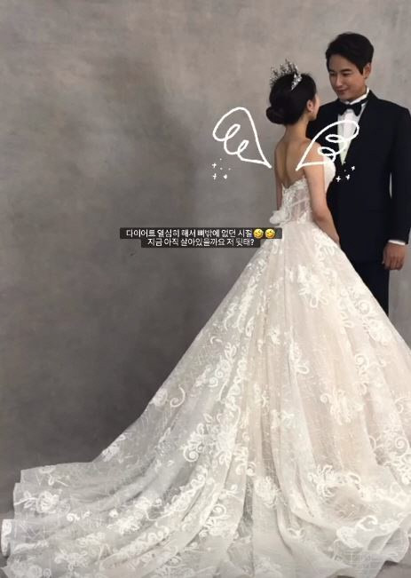 '이지훈' 아야네, '뼈 밖에 없던' 39kg 시절 공개! 튀어나온 등뼈 실화? [사진]