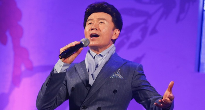 강진 나이 가수 부인 아내 와이프 김효선 결혼 고향 노래 자녀 가족