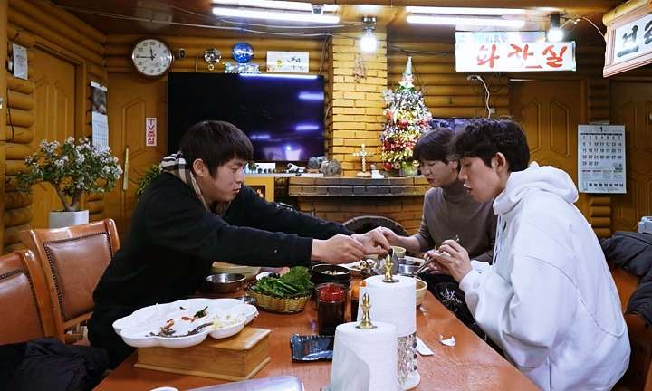 나혼자산다 나혼산 기안 84 코쿤 코드 쿤스트 이주승 청국장 보리밥 기라인 단합대회 엠티 맛있는 보리밥집 가게 남양주 맛집 가격 위치 어디