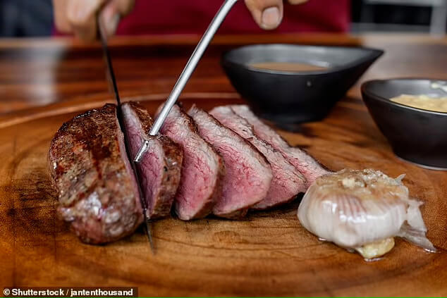 줄기세포로 만든 세계 최초 3D 프린팅 와규 쇠고기 VIDEO: World's first 3D-printed WAGYU BEEF is revealed