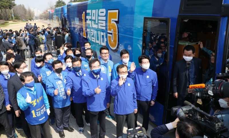 선관위 민주당 시민당 쌍둥이 버스 금지