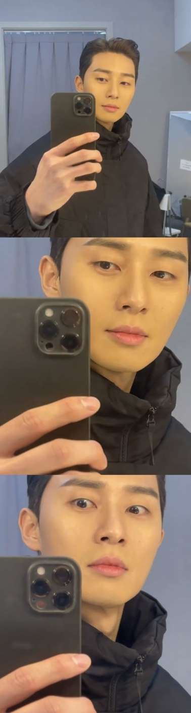 박서준, 근접샷에도 굴욕 無..이모티콘과 똑 닮았네 [스타IN]