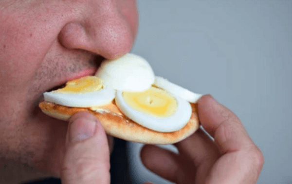 달걀을 많이 먹으면 당뇨가 발병될 수 있다는 말이 사실일까?