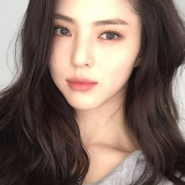 청순함의 완성형은 한소희, 감탄 자아내는 美친 미모