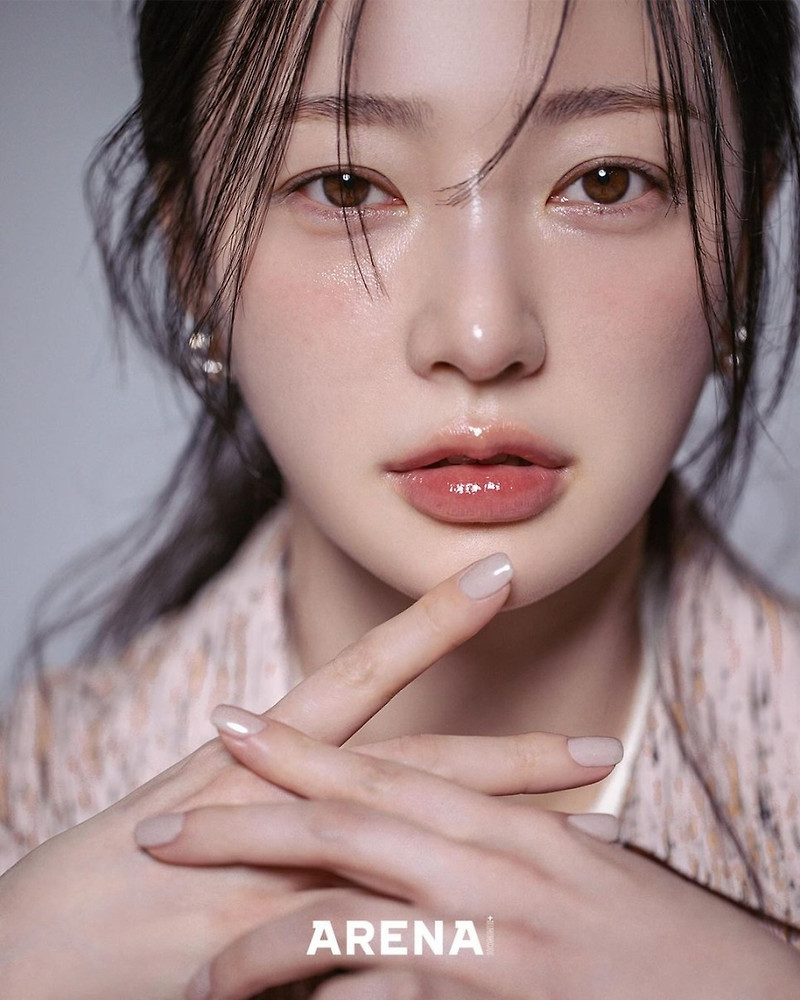 배우 송하윤이 연기에 대한 애정을 드러냈다.