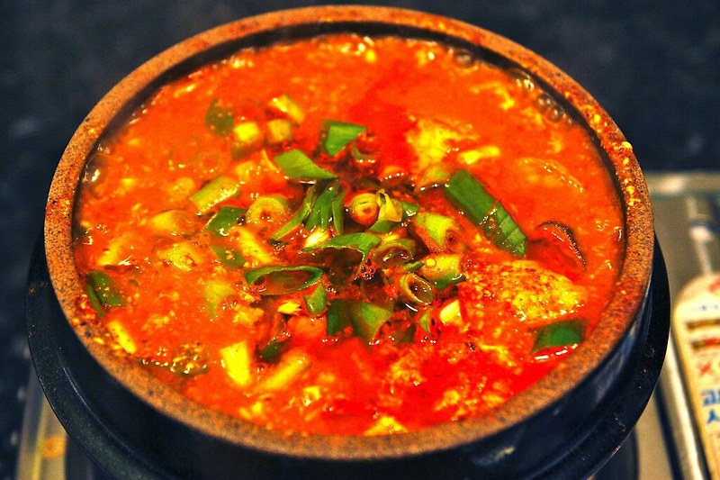 세상에서 제일 유명하고 맛있는 순두부찌개 10가지 추천 및 가이드