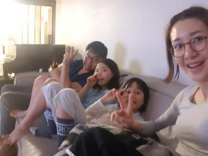이아현 나이 배우 전남편 이혼 결혼 재혼 자녀 입양 딸 가족 고향 홍기훈