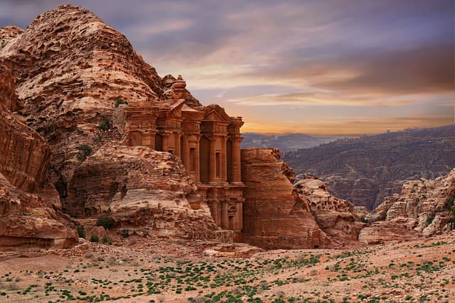 고대 역사가 현대의 경이로움을 만나는 곳 '요르단' 5분 만에 알기