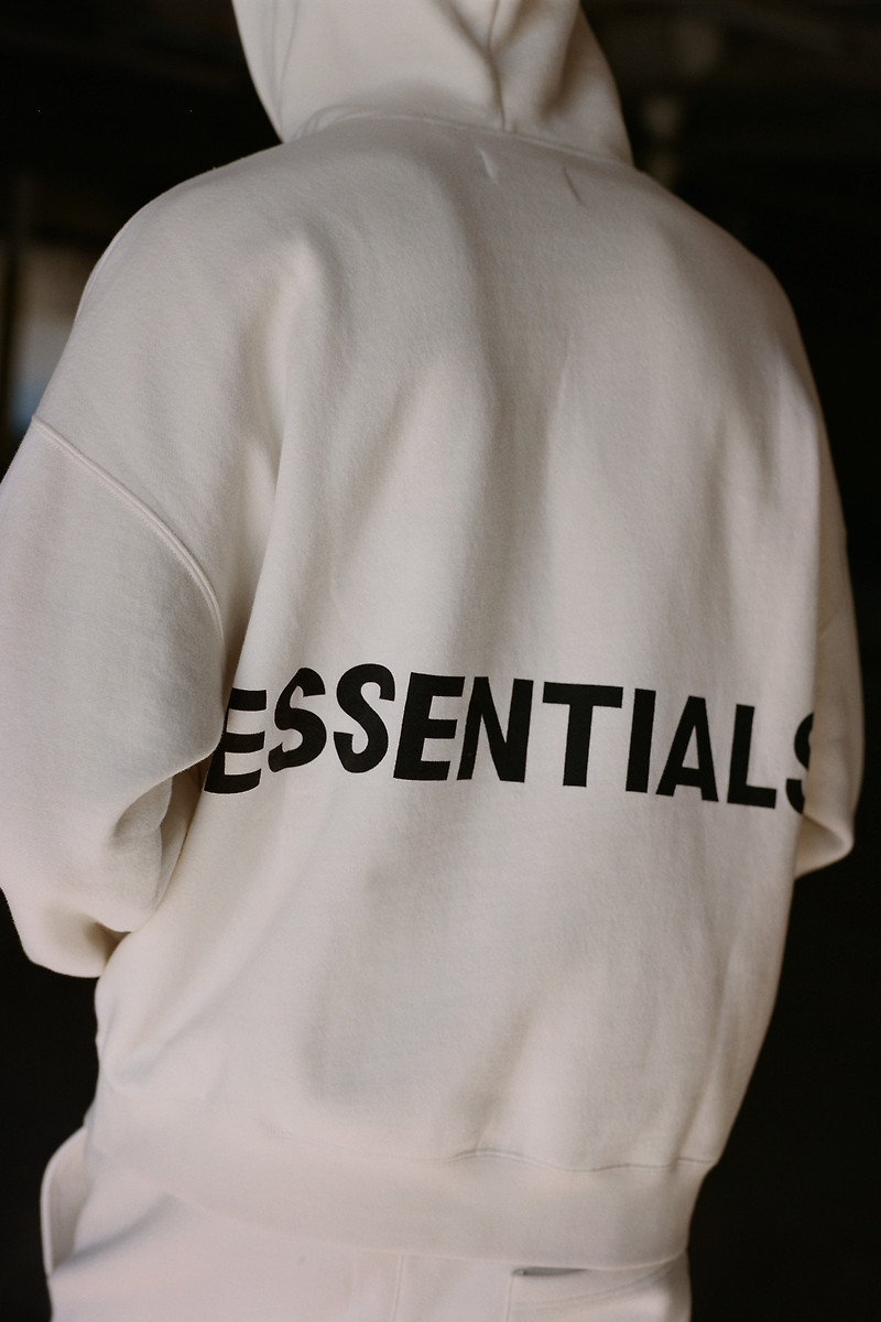 시즌 2018 룩북 - 피어오브갓 에센셜 ( 피오갓 에센셜 FEAR OF GOD ESSENTIALS )