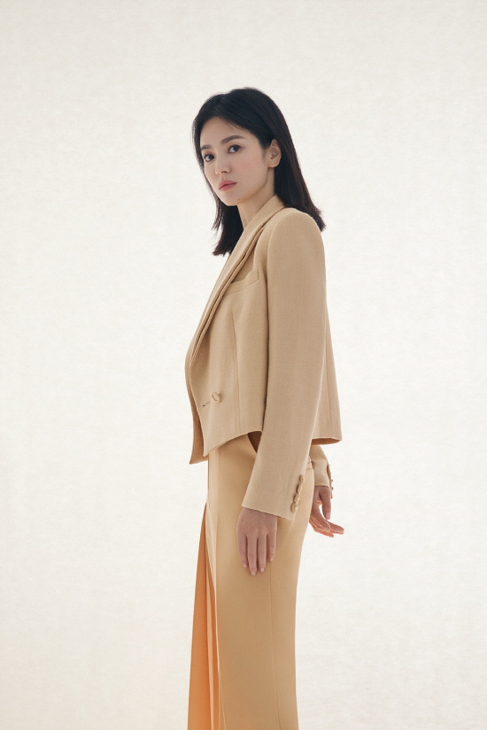 송혜교, 감탄만 나오는 미모! 더 우아해졌어 [화보]