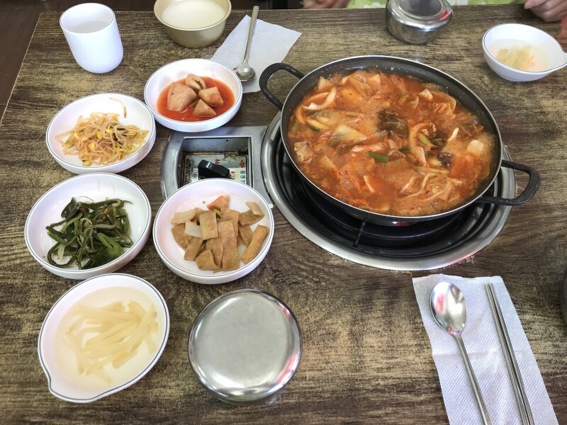 김포 김치찌개 맛집 사우동 생고기 두루치기