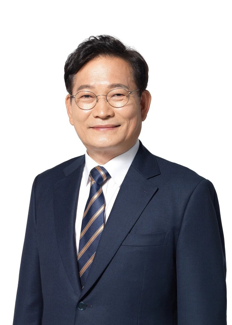 송영길 나이 국회의원 프로필 와이프 남영신 결혼 자녀 가족 집안 재산 군대