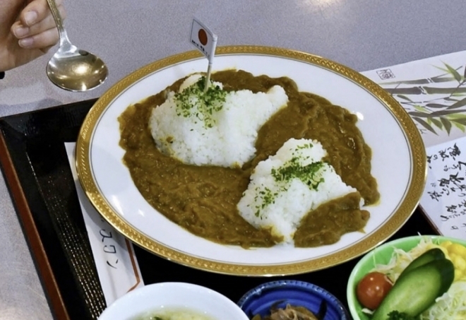 독도밥에 일장기 ‘다케시마 카레’