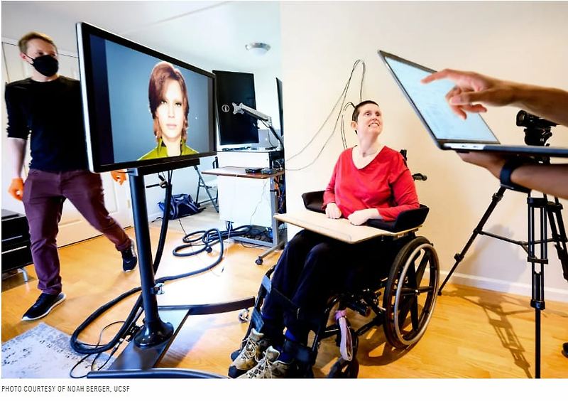 세계 최초 디지털 아바타 통해 '말'을 할 수 있게된 마비 여성 Paralysed woman able to ‘speak’ through digital avatar in world first