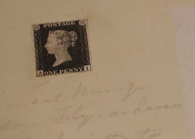 세계 최초 우체국 스탬프 찍힌 페니 블랙 우표 경매에 나와...무려...  VIDEO: From penny post to $8 million as world's first stamp heads for auction