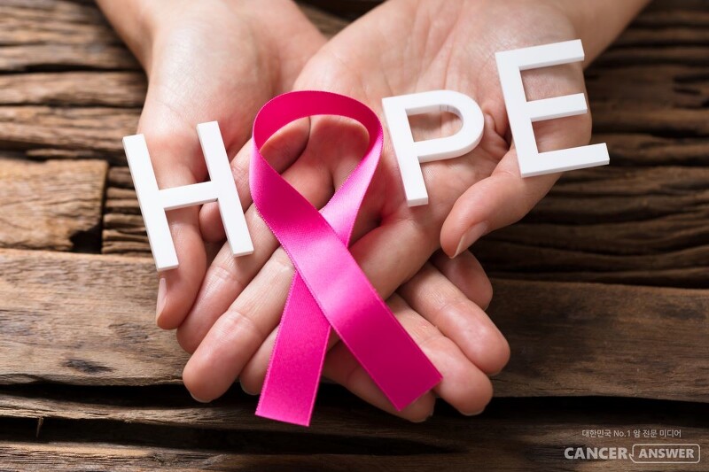 유방암 이야기 : 증상, 생존율, 진단, 검사, 예방 그리고 안젤리나 졸리 유방절제