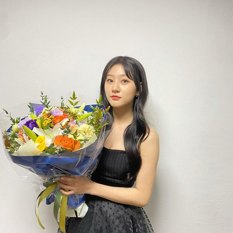 음주운전으로 사회적 물의를 빚은 배우 김새론의 근황이 알려졌다.