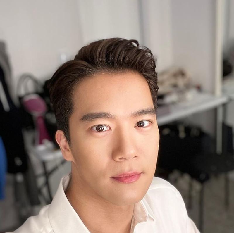 배우 하석진 프로필, 나이, 키, 고향, 학력, 소속사