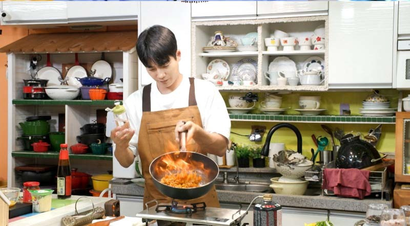 편스토랑 강율 김밥 중식 이탈리아 요리학교 ICIF 이정현 남편 나이 학력 박유정 병원 위치 갈치조림 고추장 류수영 기본초장 연어육회 레시피