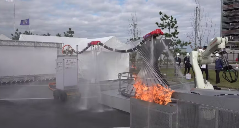 '날아다니는 용' 소방 로봇 VIDEO: Scientists develop ‘flying dragon’ robot to fight fires from a distance