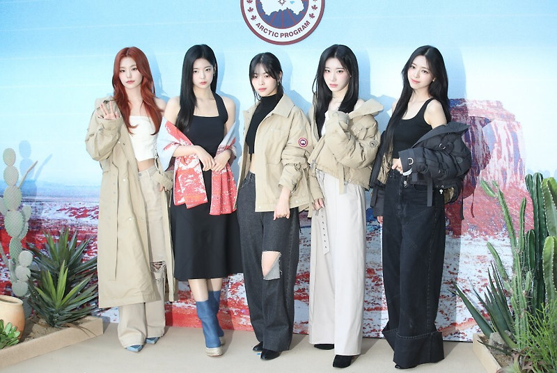 있지 유나·리아, 배꼽 사수하는 완벽한 미모...예지는 예쁜 고양이
