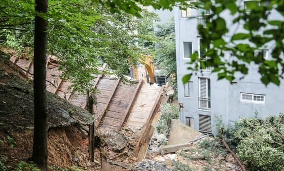 [#폭우 피해] 아파트 덮친 그 옹벽...형식적인 지자체의 안전점검