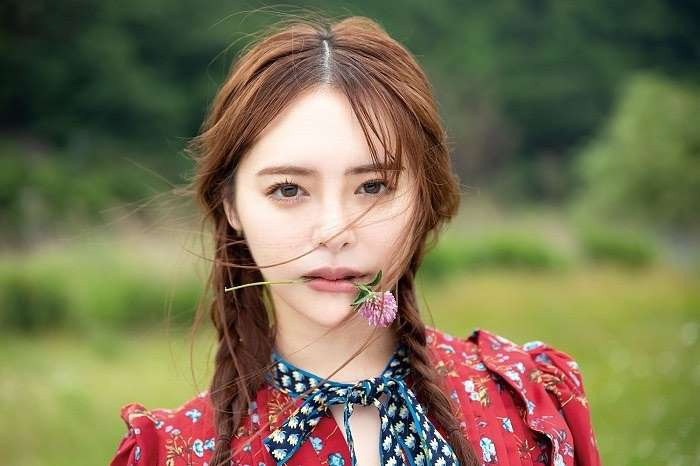 일본의 인기 여배우 오구라 유나가 직업선택을 후회하는 이유