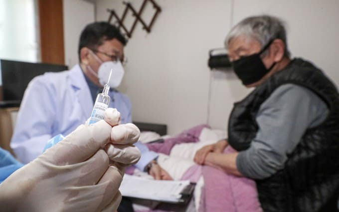 코로나 백신 접종  심낭염 발생자에 피해보상금 지급한다...정권 교체가 좋긴 좋군!
