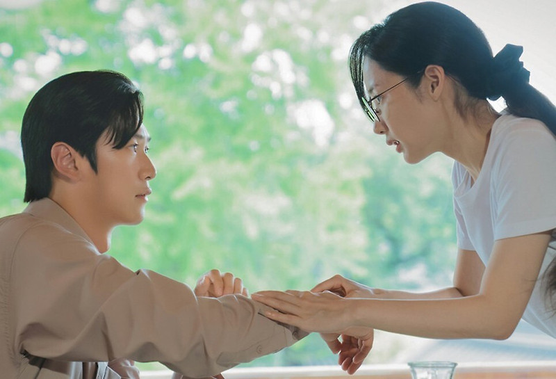 '내 남편과 결혼해줘' 박민영, 불륜 남편 처단하려다 나인우와 눈 맞았네...운명적 사랑의 시작?