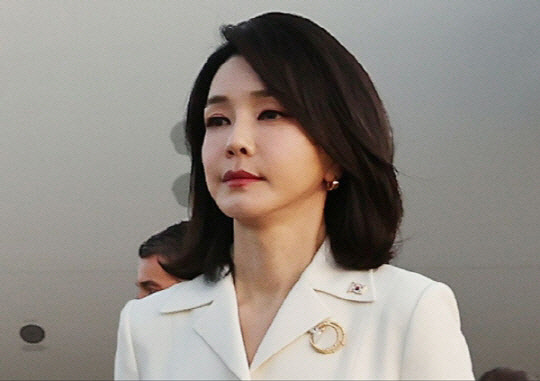 함흥차사 된 김건희 여사 '주가조작 의혹' 수사..숨죽인 검찰