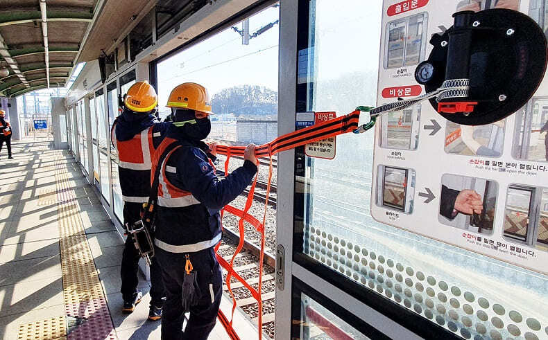 [코레일 소식] ‘승강장 안전문 작업 안전망’ 개발 ㅣ ‘에코레일열차’ 자전거 대여 서비스 운영
