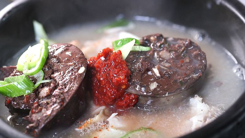 한국인의 밥상 노포 맛집 50년 전통 돼지대창과 선지로 만드는 당면 없는 피순대 전라북도 익산 익산역 맛집 위치 어디 찾아가는 방법