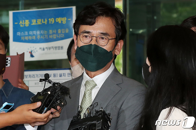 '한동훈 명예훼손' 유시민 재판 벌금 500만원 불복, 쌍방 항소(종합)