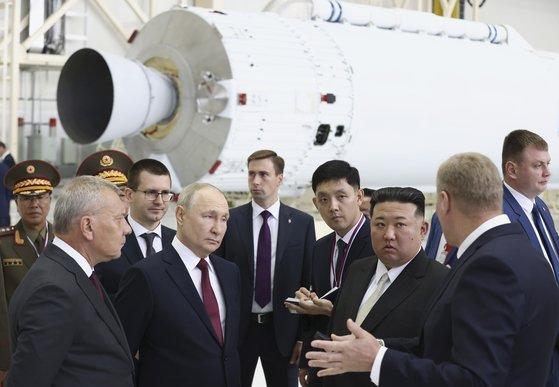 [속보] 김정은과 푸틴의 러시아 회담: 군사와 우주 협력의 가능성