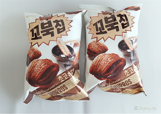 화제의 꼬북칩 초코츄러스 먹어보았습니다