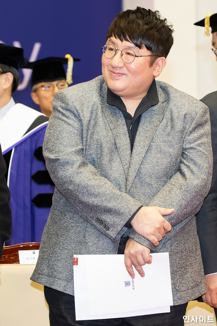 방시혁 나이 여자친구 인스타 결혼 재산 주식 작곡 노래 가족 고향 방준혁