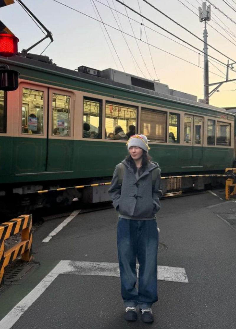 레드벨벳 슬기 일본 가마쿠라 여행룩 갬성 풀풀