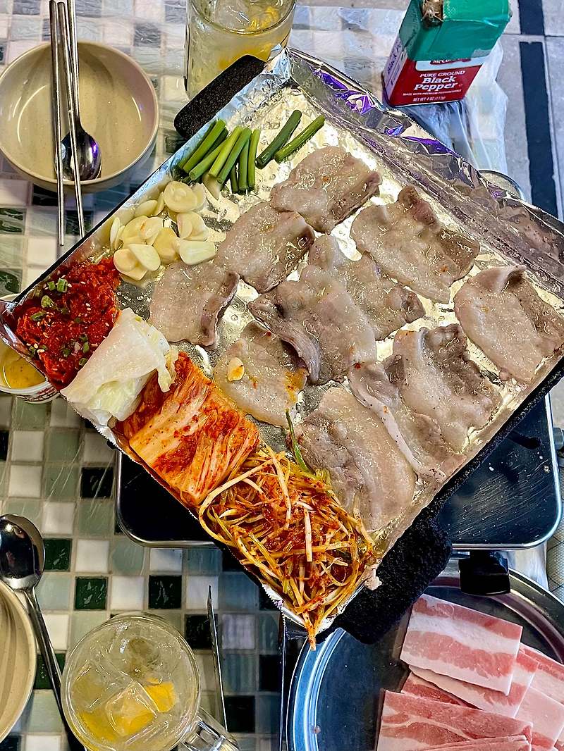 [압구정] 냉삼 맛집 여기가 핫플! <잠수교집 5호점>