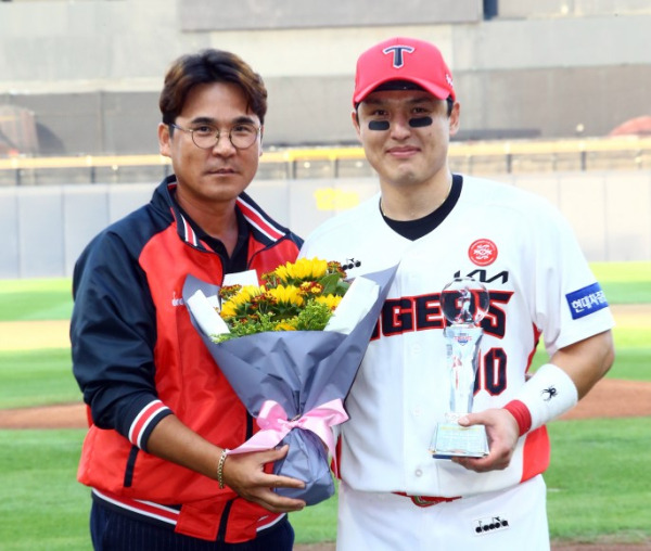 KBO 프로야구 압수수색...중계권 '뒷돈', 장정석, 서준원, 박동원