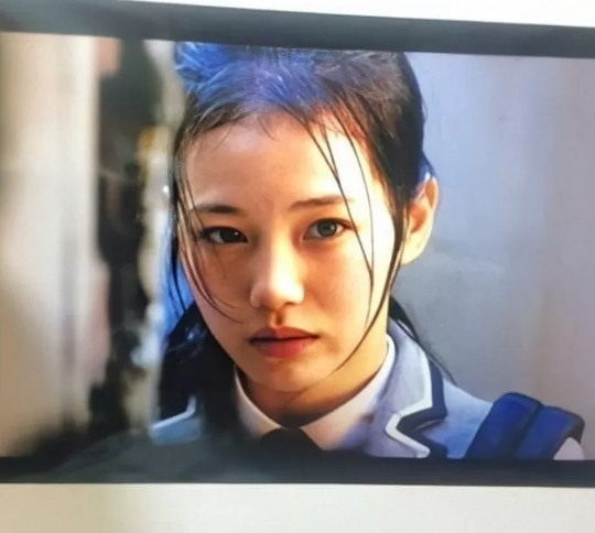 배우 신예은, '더 글로리' 학폭 눈빛은 어디에?...청순한 미모로 '첫사랑' 분위기 자아내